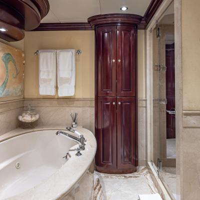 Master Cabin Port Bathroom